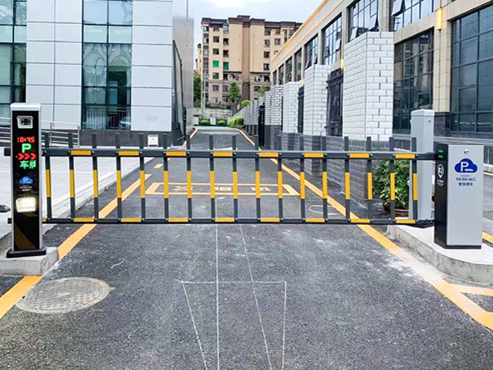 某辦公樓采用 “安快” 同進同出車牌識別系統案例圖